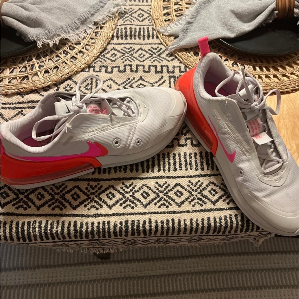 Nike Women’s Air Max